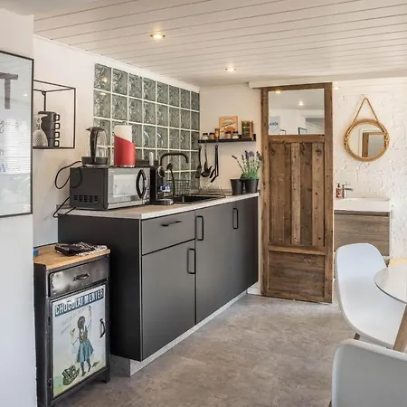 Modernes Landapartment *