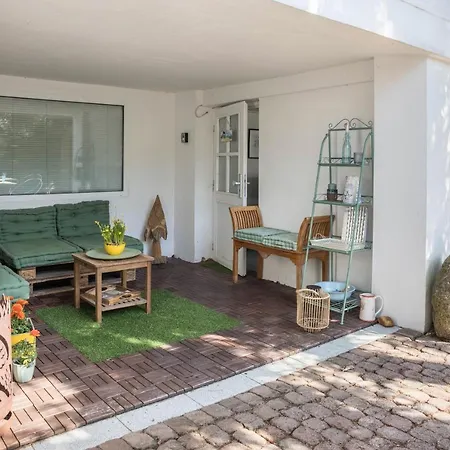 Modernes Landapartment Apartman *