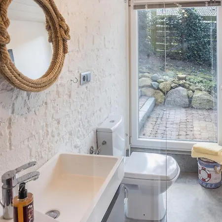 Modernes Landapartment *